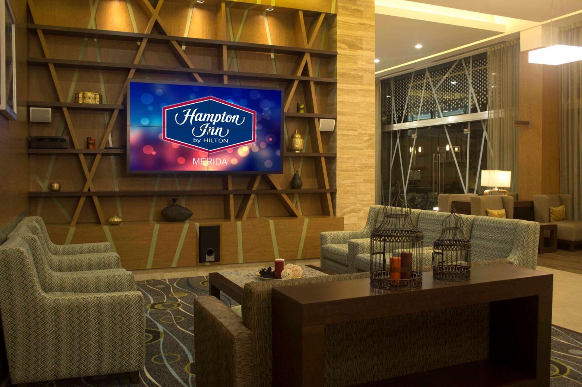 Hampton Inn By Hilton Mérida Exterior photo